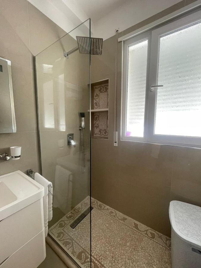 Kraal Apartments Влёра Экстерьер фото